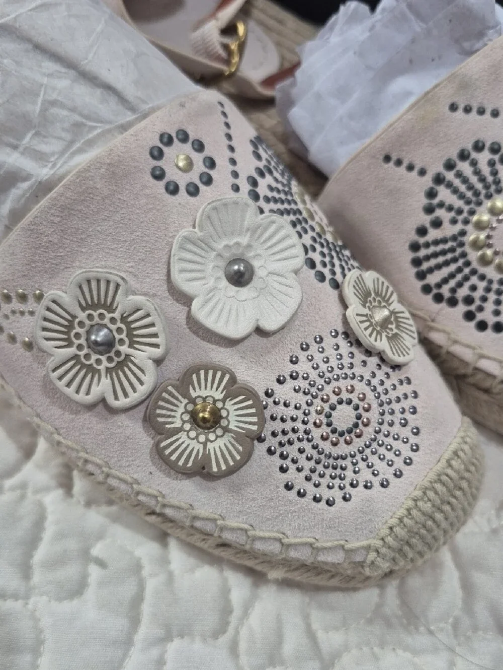 COACH Blush Floral Studded Espadrille Sandals Size 6B
